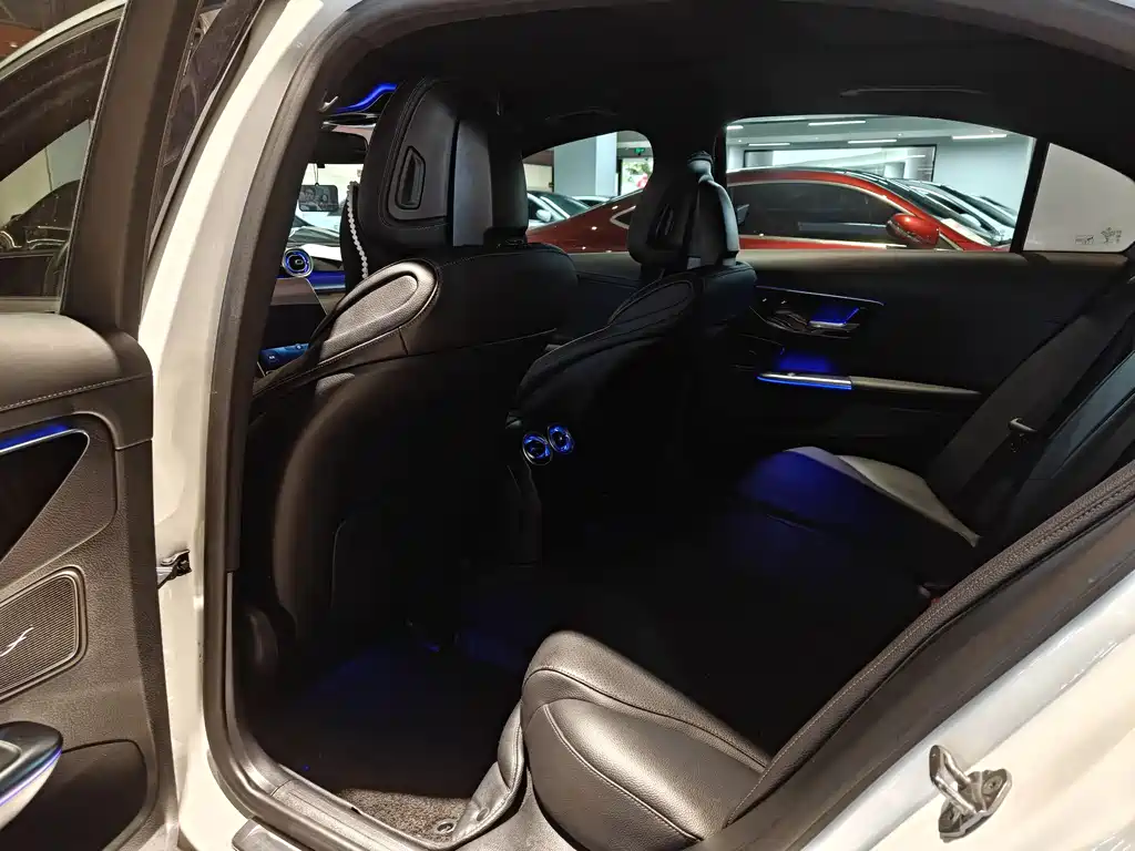Mercedes-Benz C-Class 2021