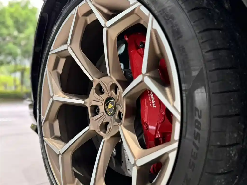 Lamborghini Urus 2023