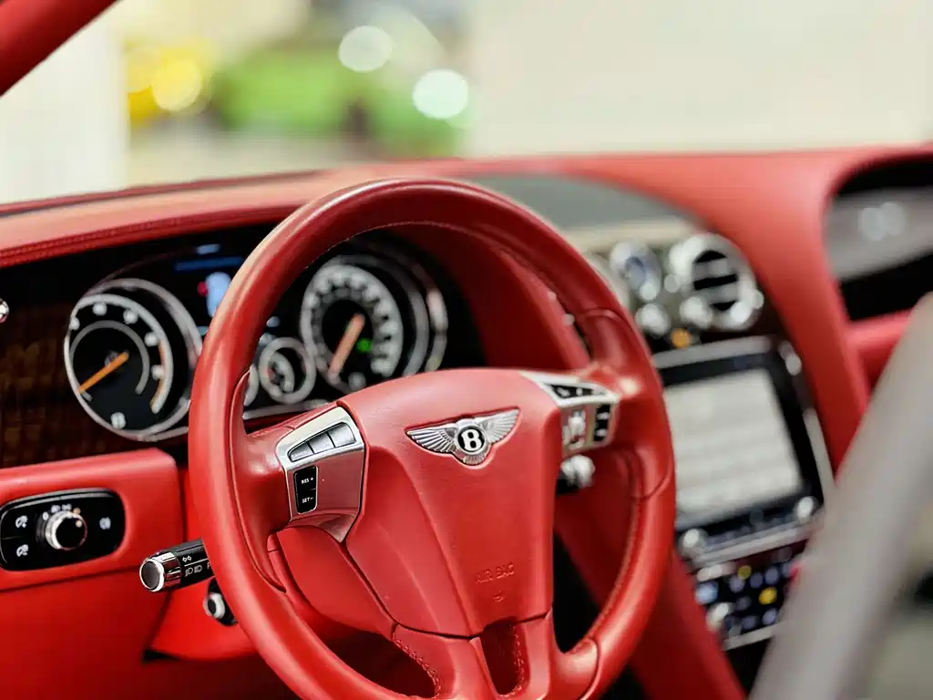 Bentley Flying Spur 2017 — фото 7