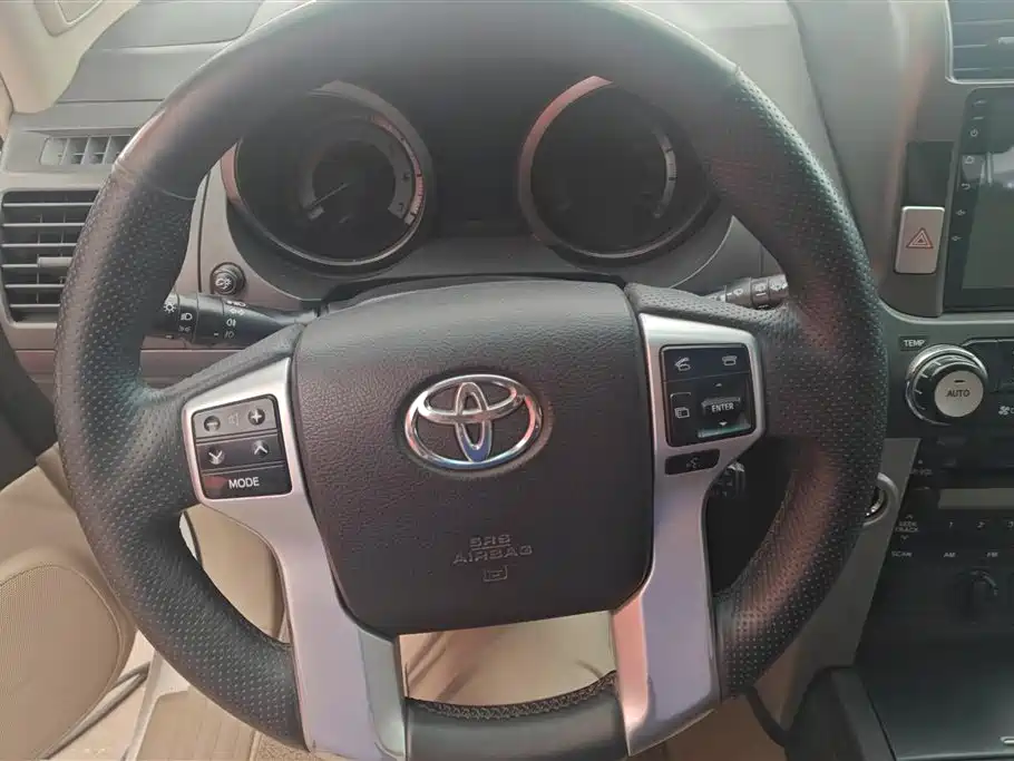 Toyota Prado 2013 — фото 15
