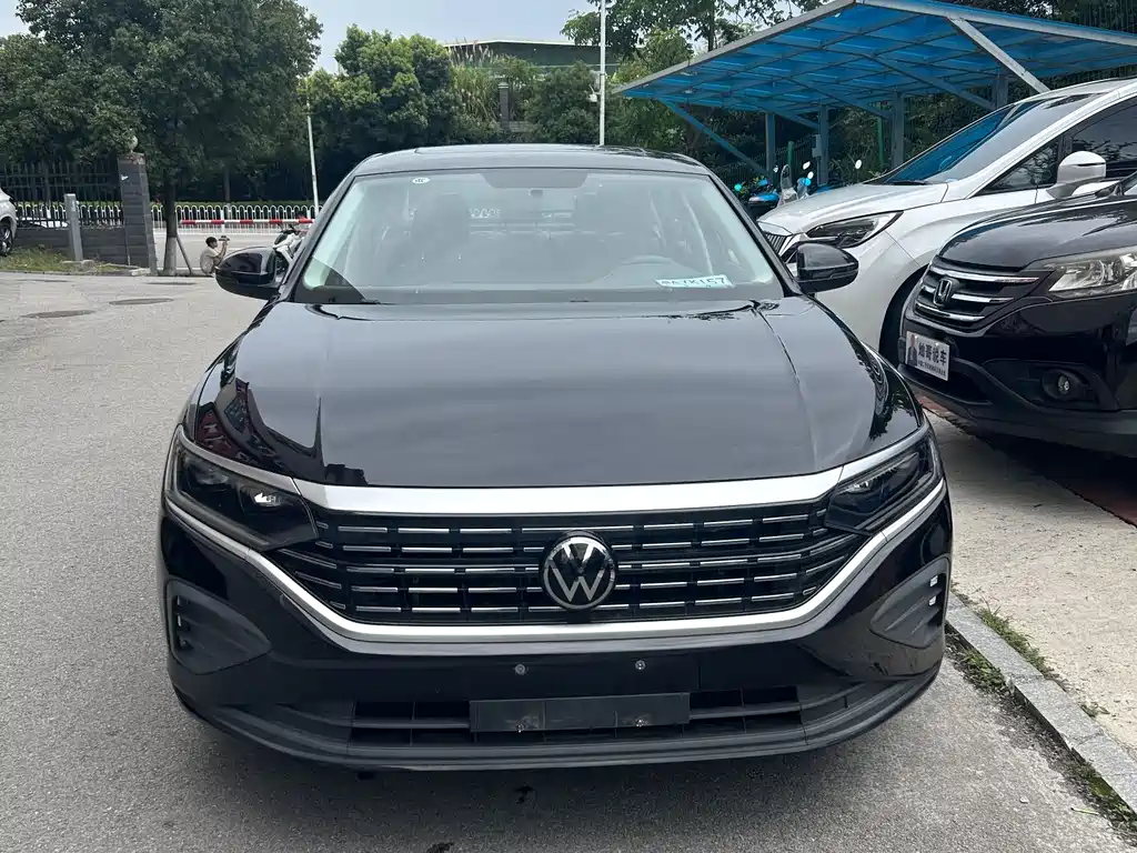 Volkswagen Passat 2024