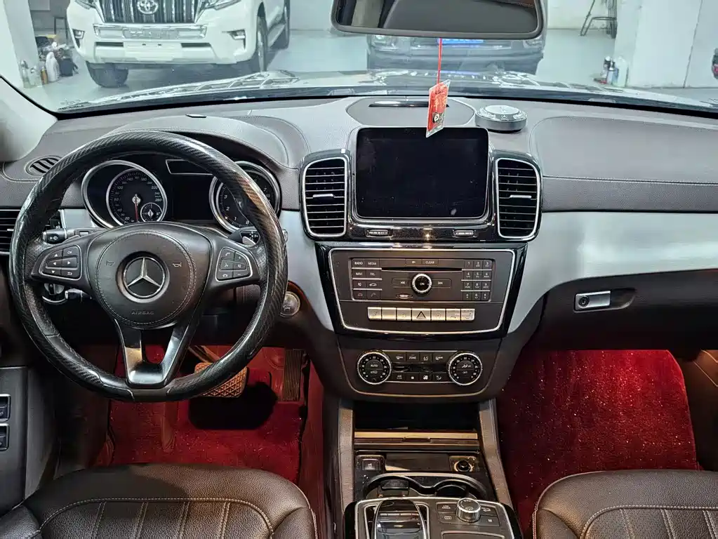 Mercedes-Benz GLS 2016 — фото 9