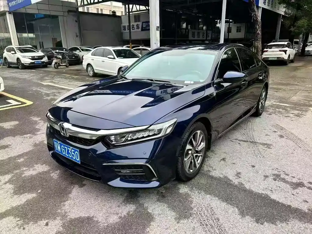 Honda Inspire 2021 — фото 1