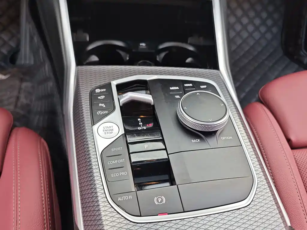 BMW 3 Series 2023 — фото 12