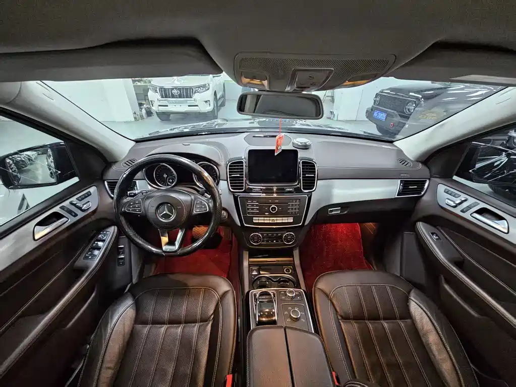 Mercedes-Benz GLS 2016 — фото 10