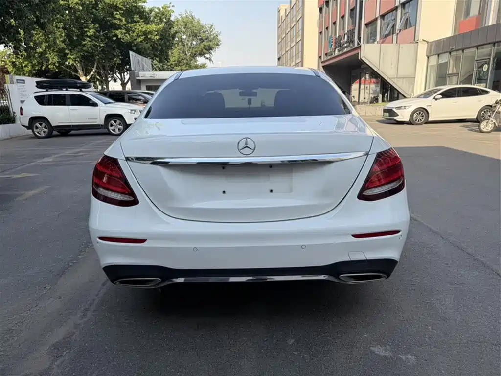 Mercedes-Benz E-Class 2018 — фото 9