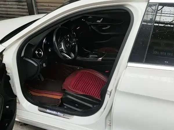 Mercedes-Benz C-Class 2020