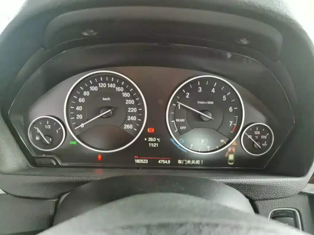 BMW 3 Series 2015 — фото 12