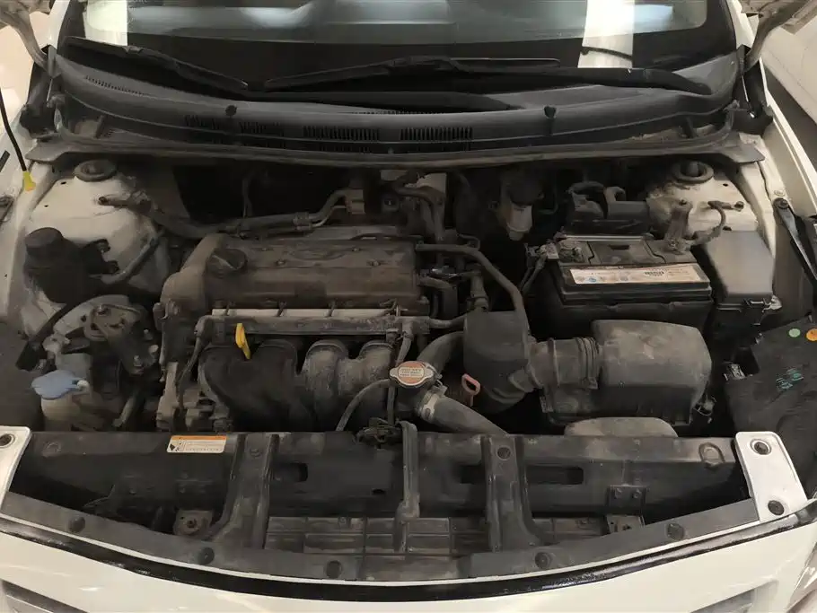 Hyundai Verna 2015 — фото 10
