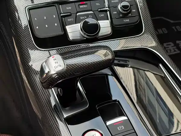 Audi S8 2014