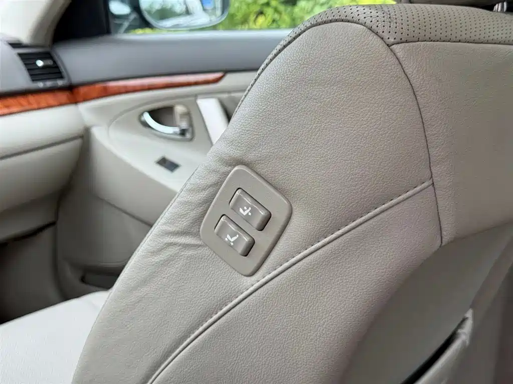 Toyota Camry 2008 — фото 13