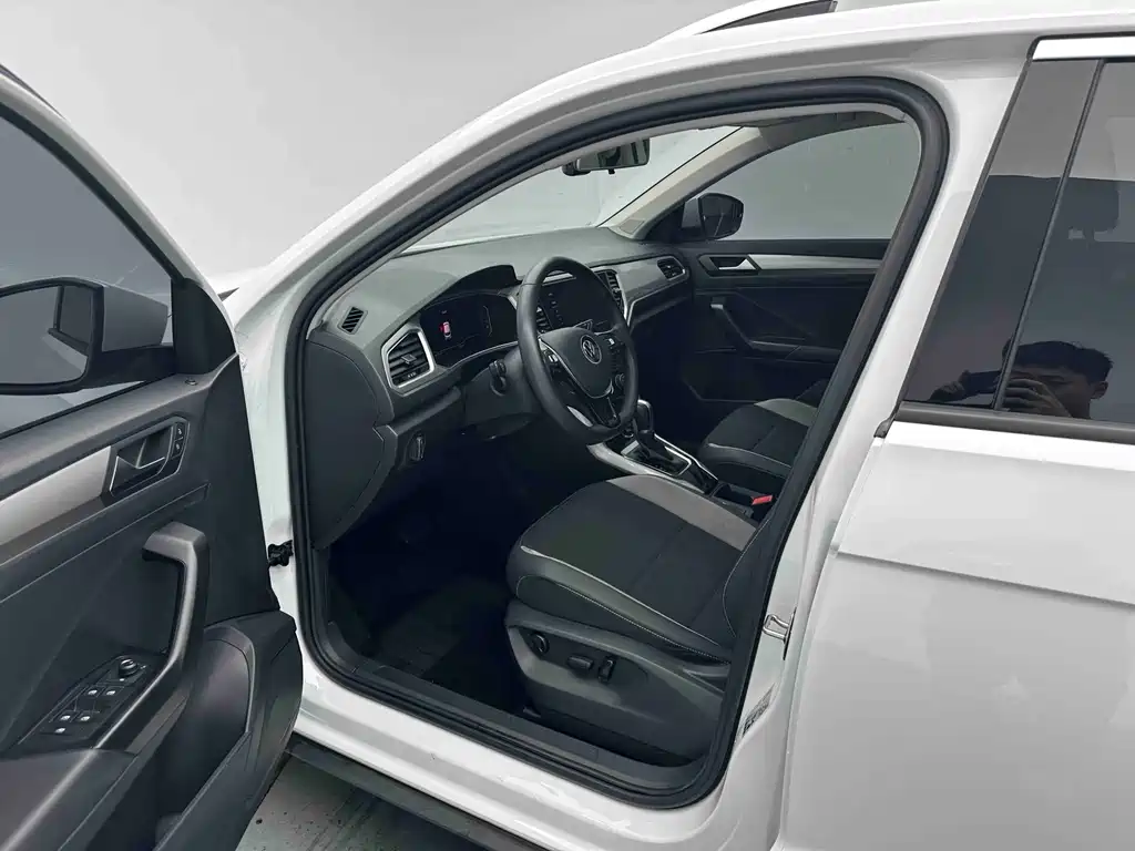 Volkswagen T-Roc 2022 — фото 9