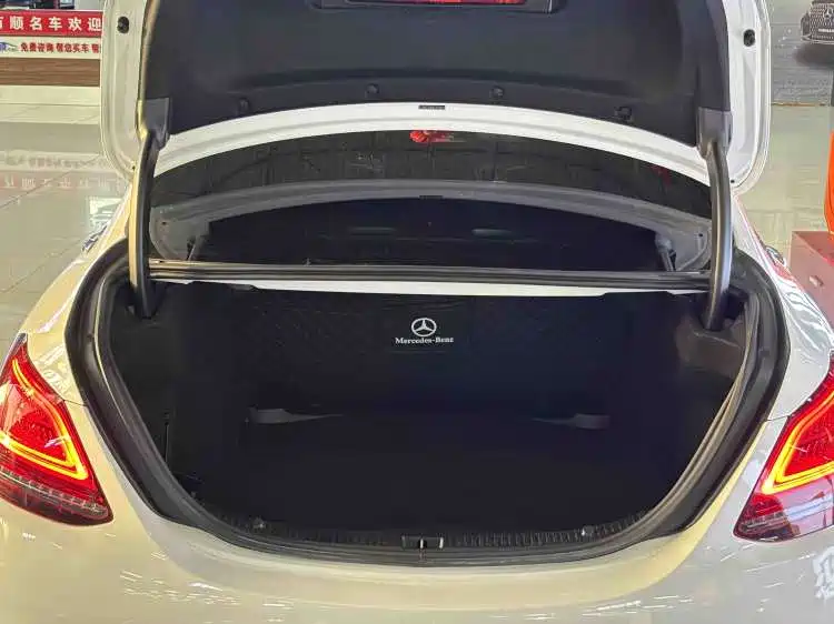 Mercedes-Benz C-Class 2020 — фото 15