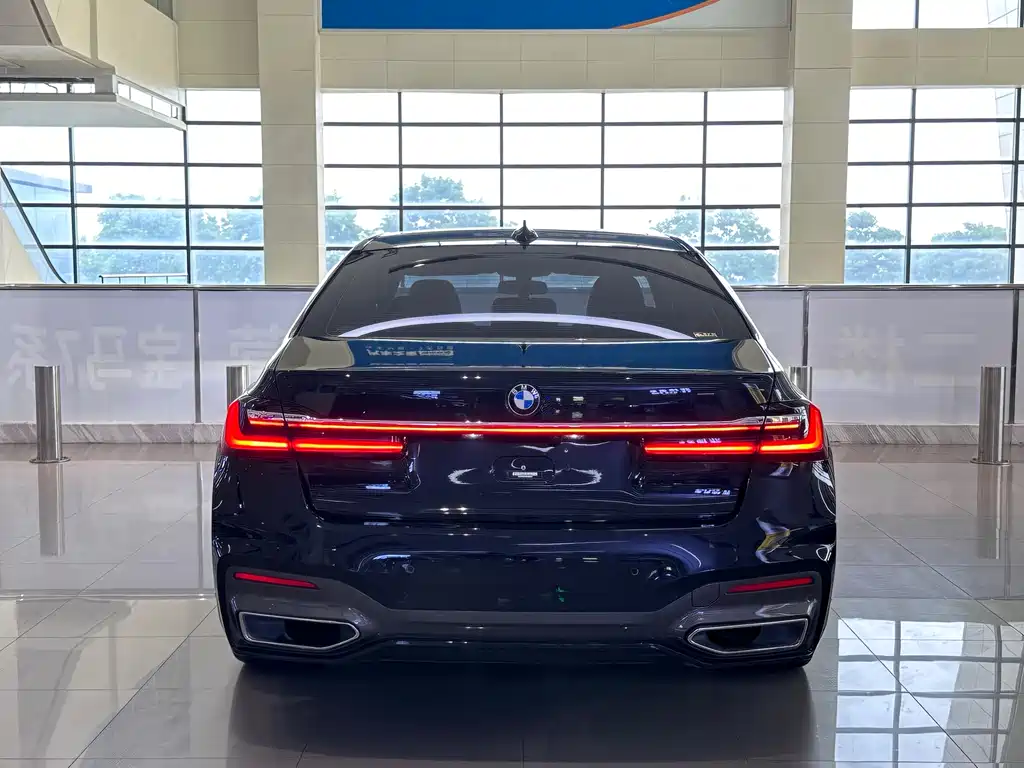 BMW 7 Series 2022 — фото 10