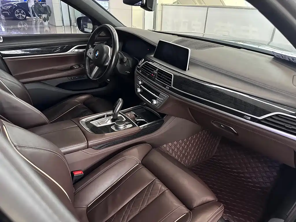 BMW 7 Series 2022 — фото 14