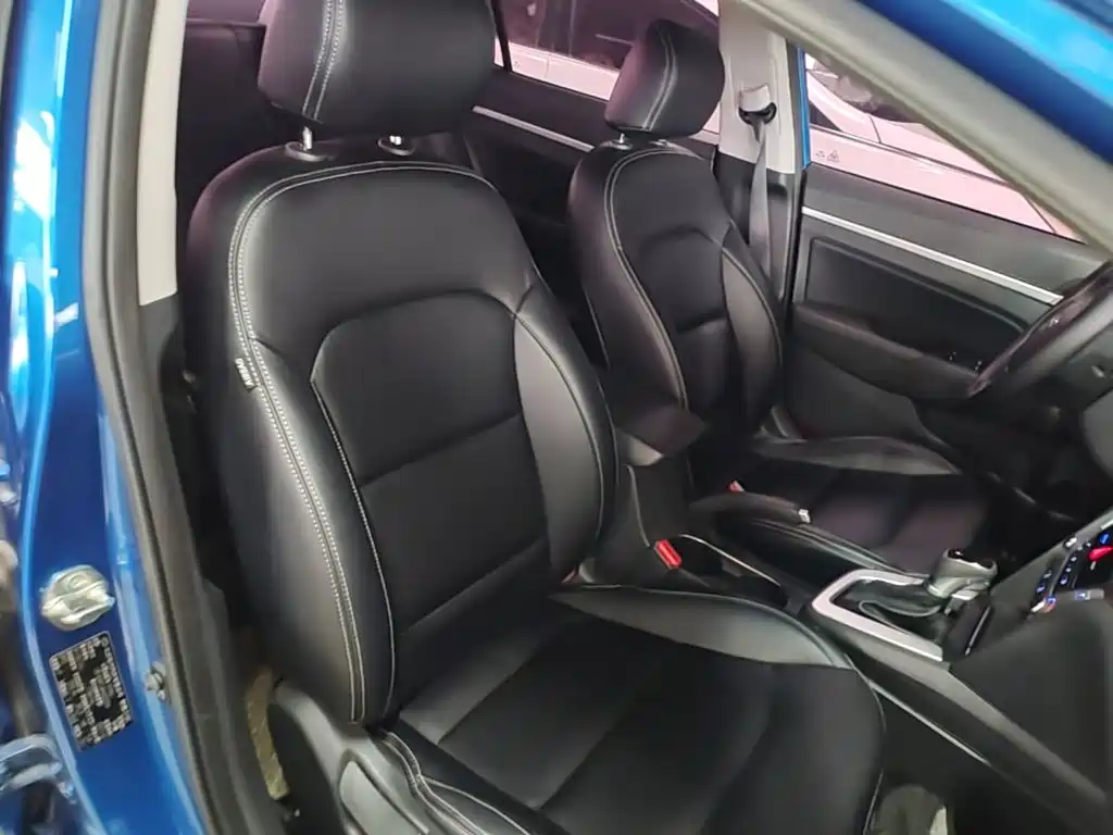 Hyundai Elantra 2018 — фото 25