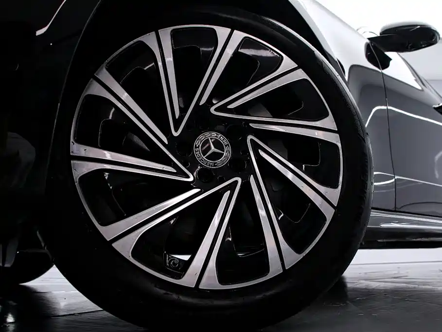 Mercedes-Benz E-Class 2024 — фото 16