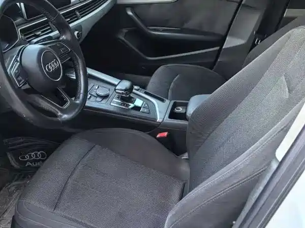 Audi A4L 2017