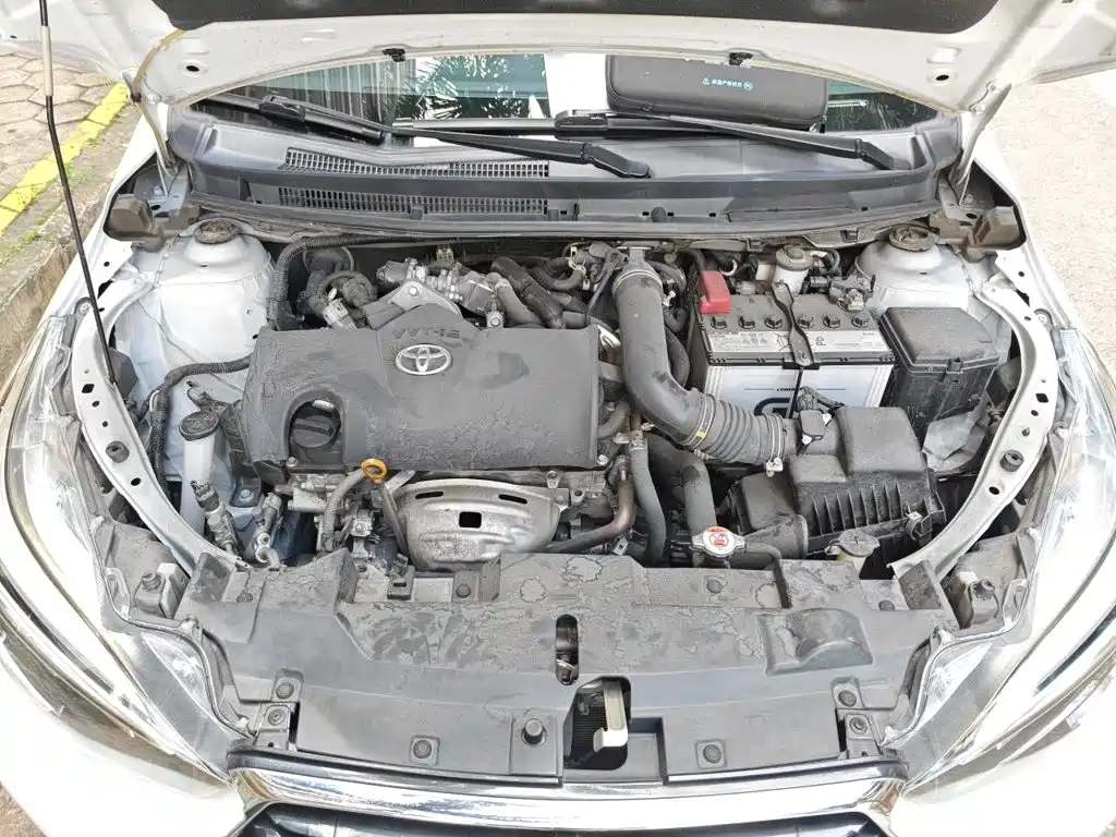 Toyota Yaris L 2022 — фото 11