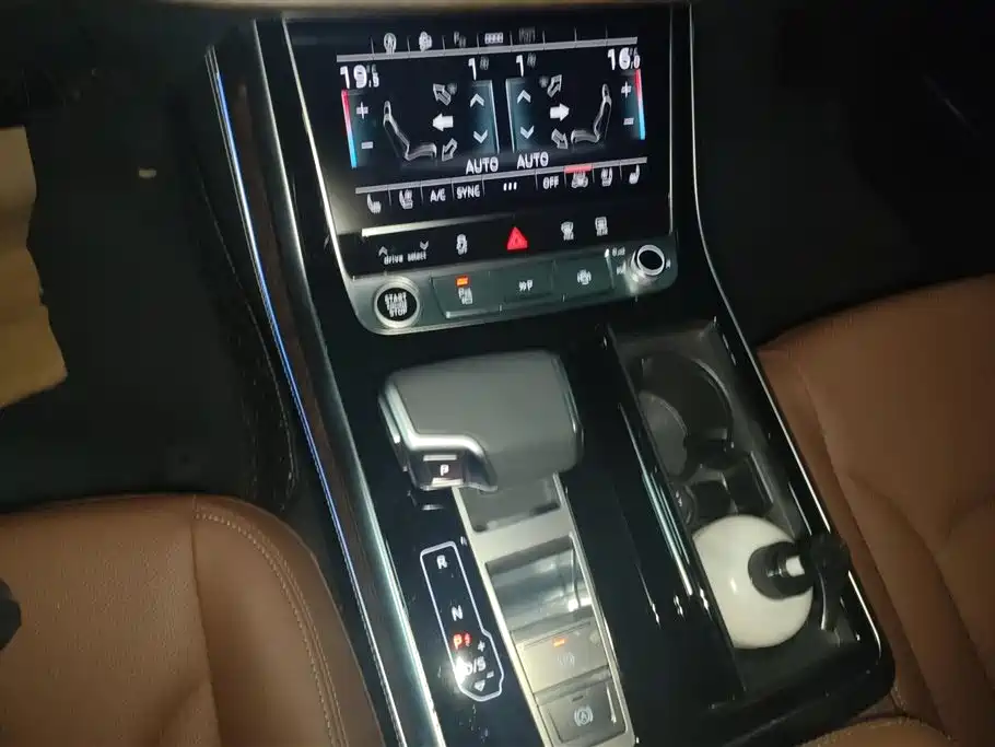 Audi Q7 2025 — фото 16