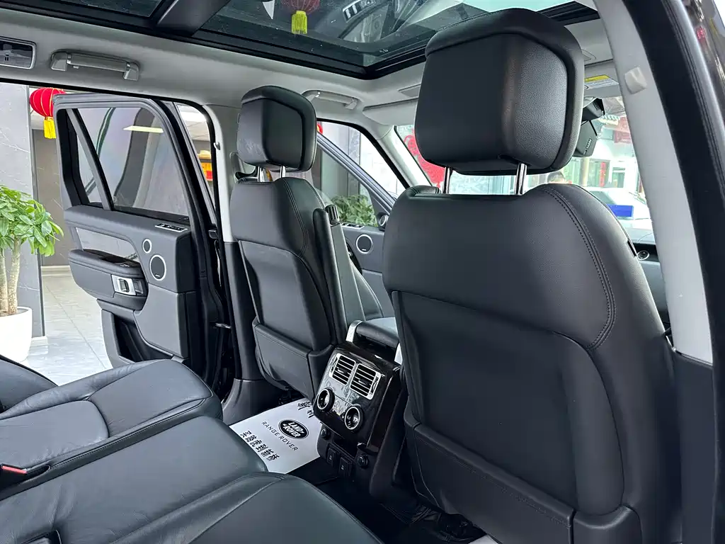 Land Rover Range Rover 2021 — фото 13