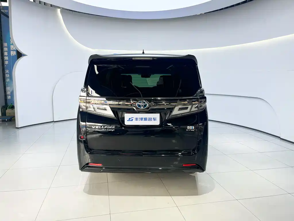Toyota Vellfire 2023 — фото 11