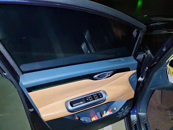GAC Trumpchi E8 PHEV 2023