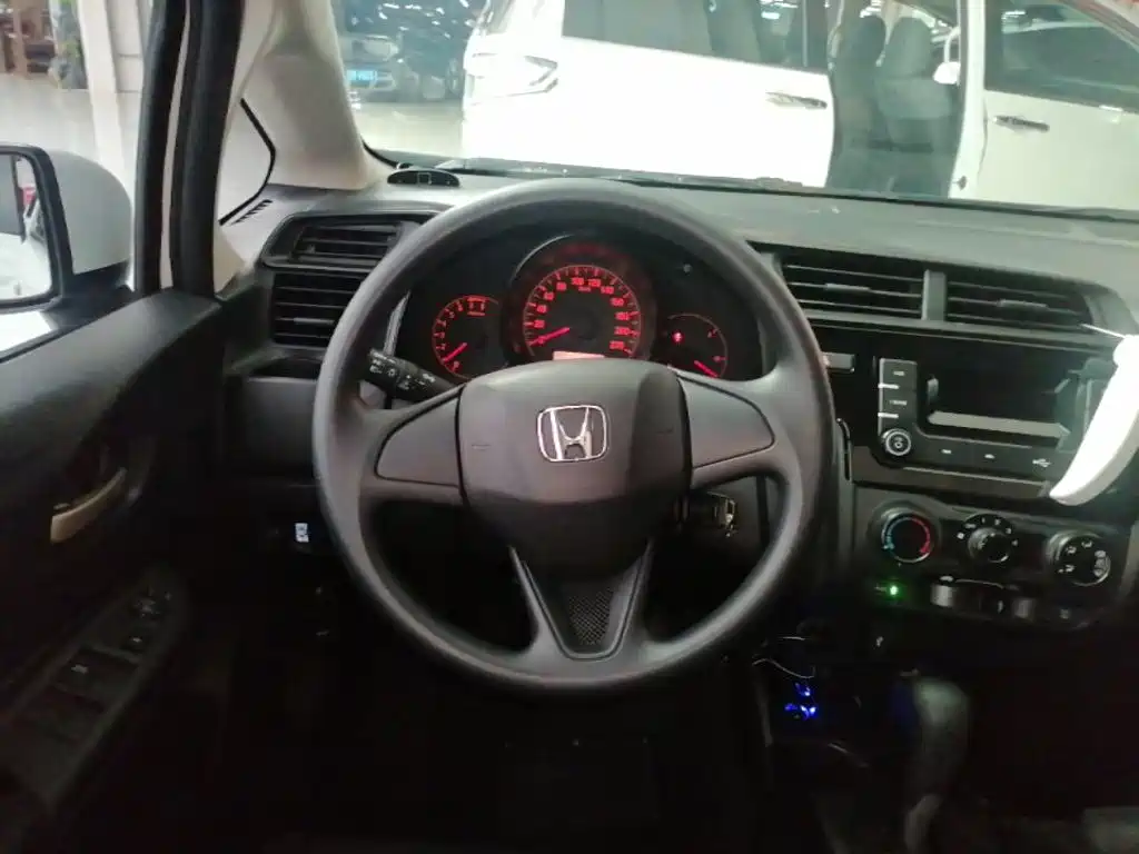 Honda Fit 2019 — фото 11