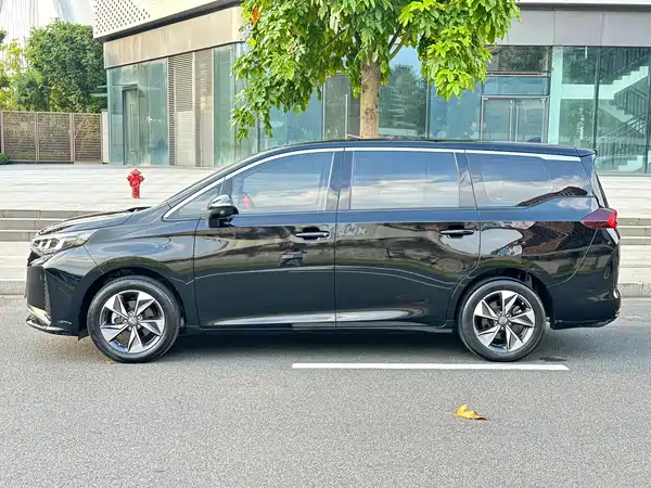 GAC Trumpchi M6 2022