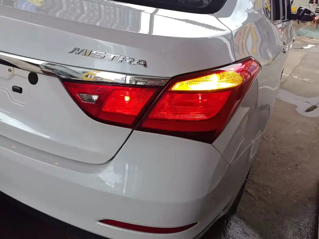 Hyundai Mistra 2015 — фото 8