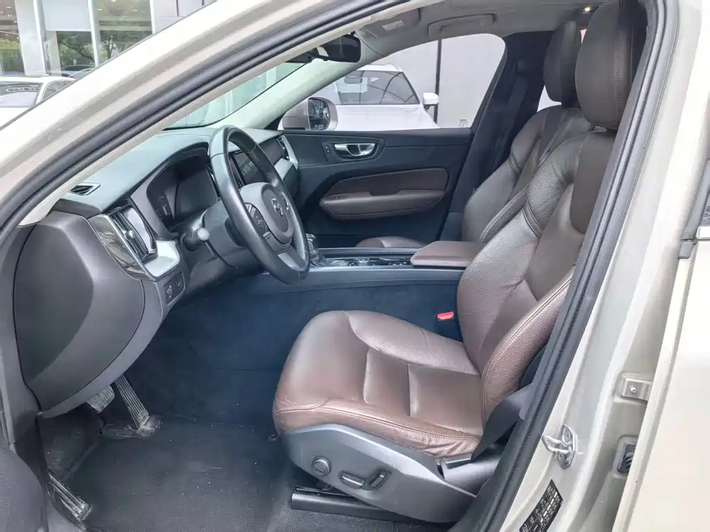 Volvo XC60 2019