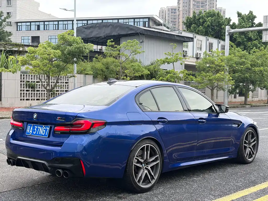 BMW M5 2021 — фото 4