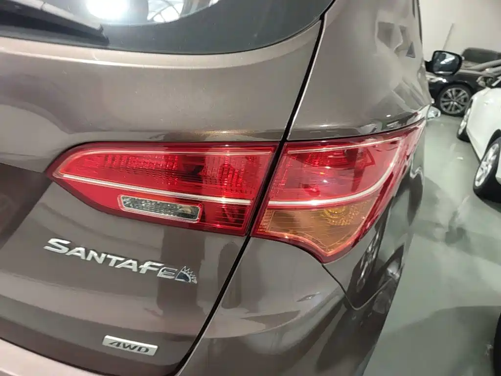 Hyundai Santa Fe 2016 — фото 8