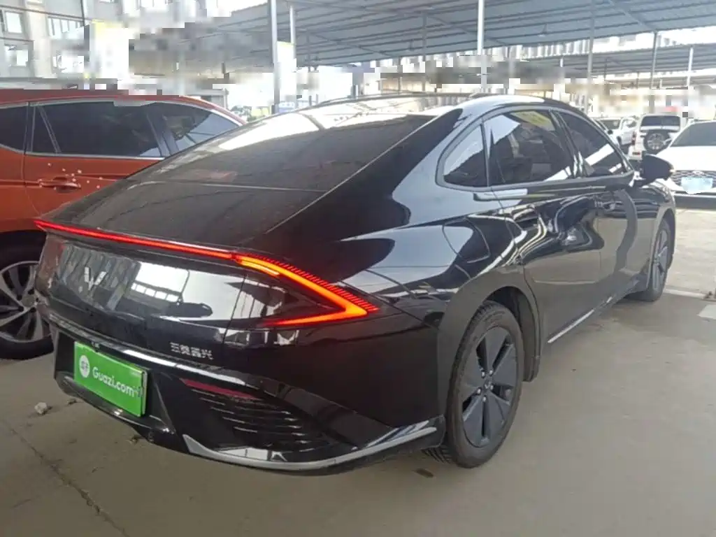 Wuling Starlight 2024