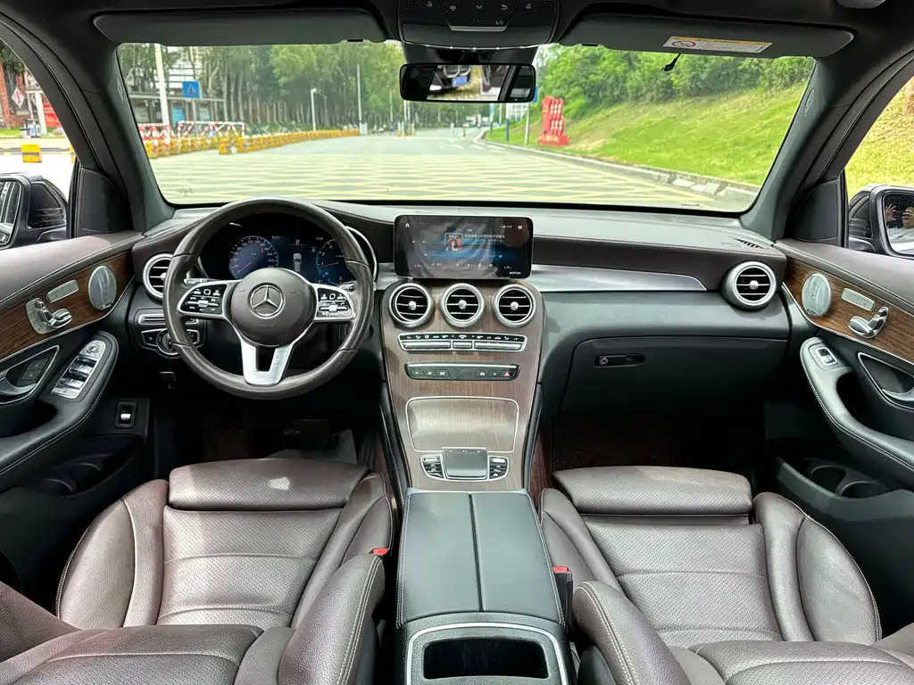 Mercedes-Benz GLC 2021 — фото 13