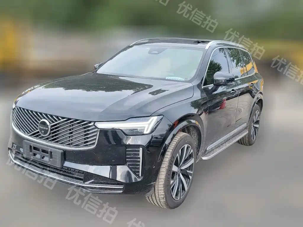 Volvo XC90 2025