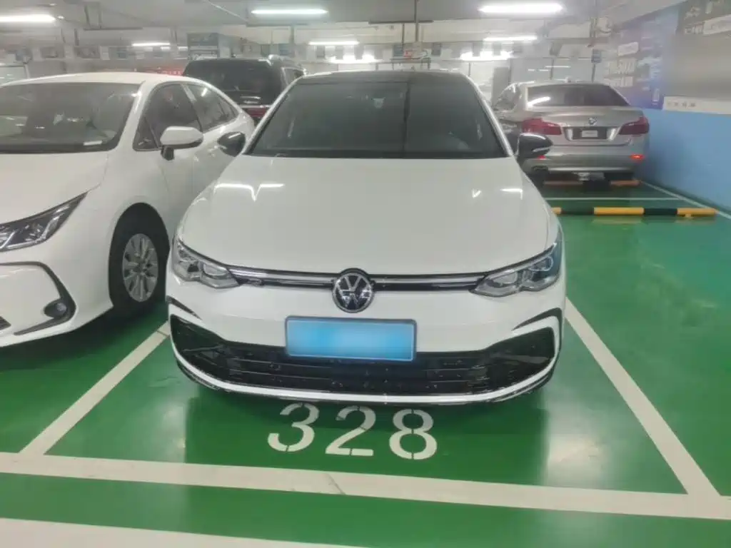 Volkswagen Golf 2024