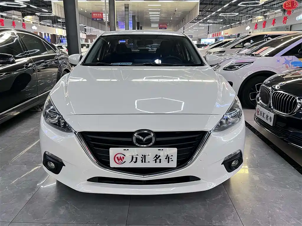 Mazda 3 Axela 2016 — фото 2