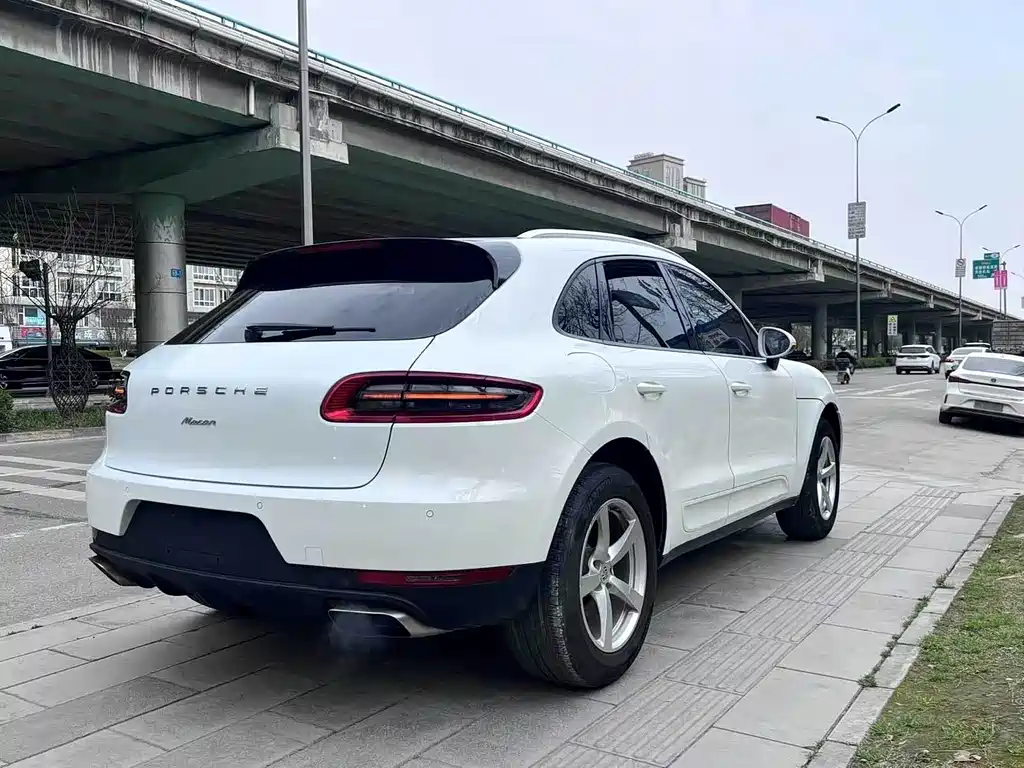 Porsche Macan 2015