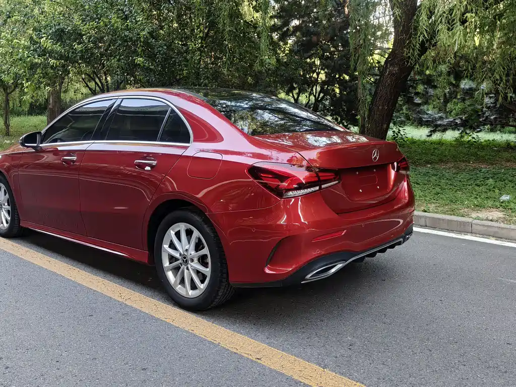 Mercedes-Benz A-Class 2019 — фото 17