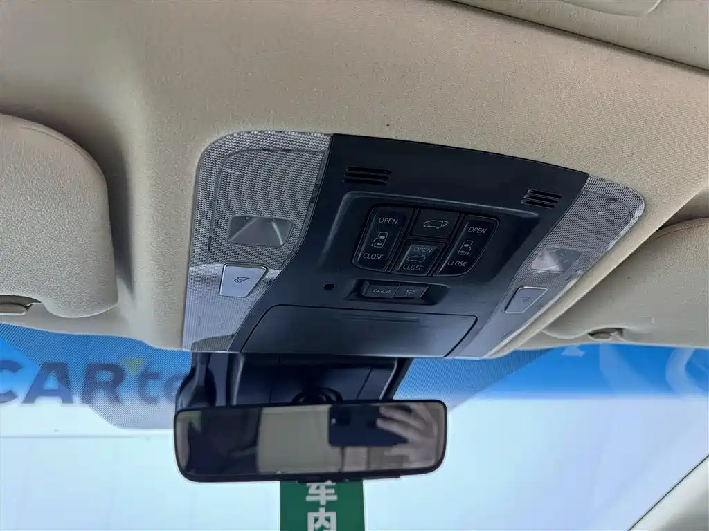 Toyota Alphard 2019 — фото 33