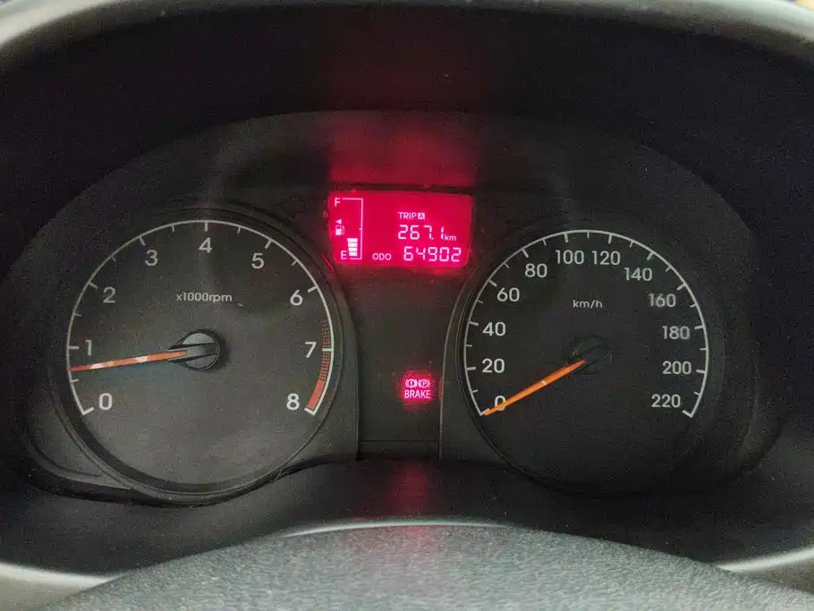 Hyundai Verna 2015 — фото 14