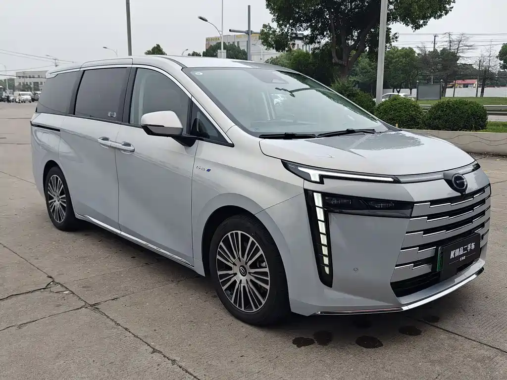 GAC Motor E8 PHEV 2024 — фото 3