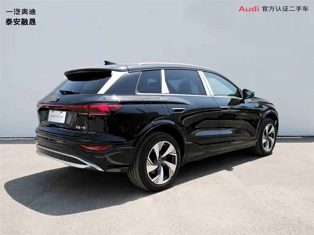 Audi Q6L e-tron 2026 — фото 5