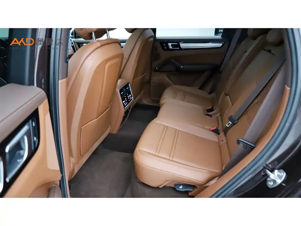 Porsche Cayenne Hybrid 2023