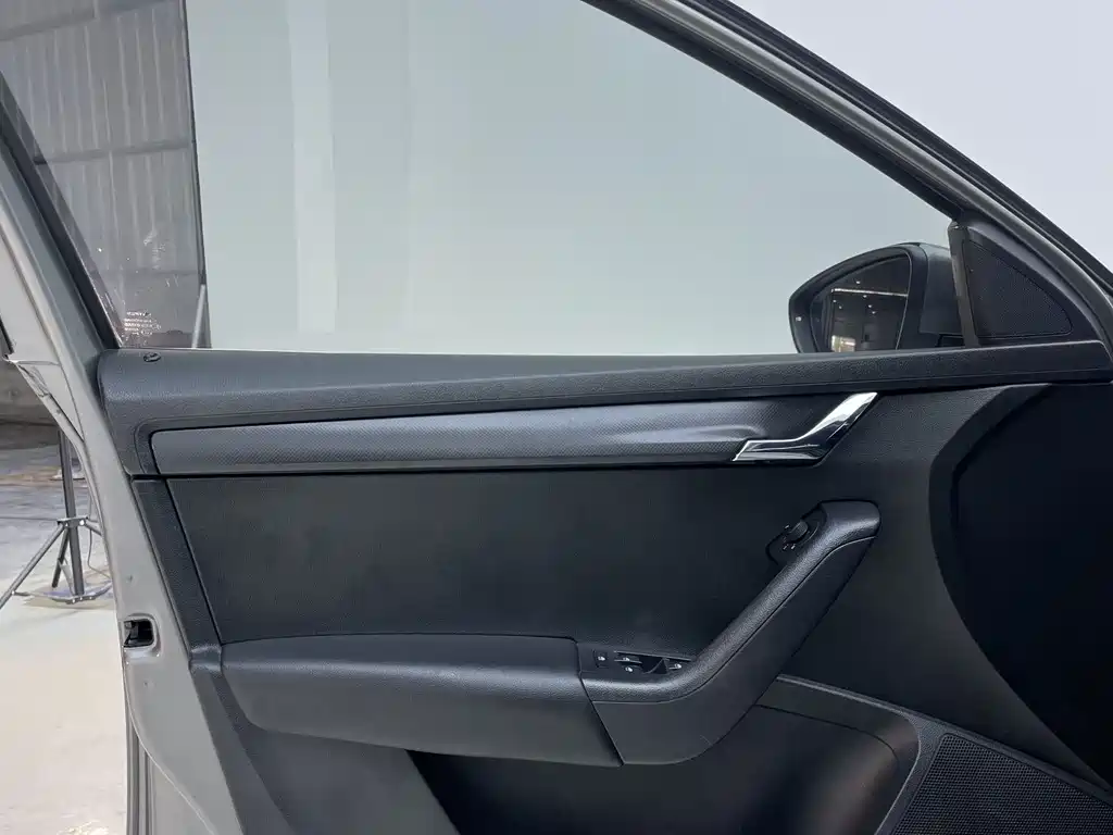 Skoda Octavia 2022 — фото 18