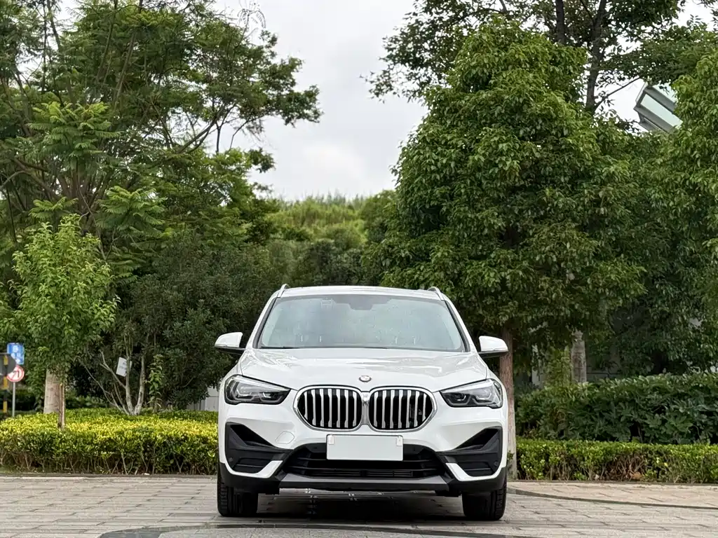 BMW X1 2022 — фото 2