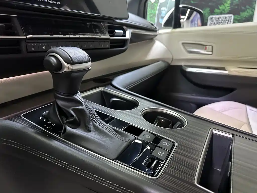 Toyota Sienna 2025 — фото 10