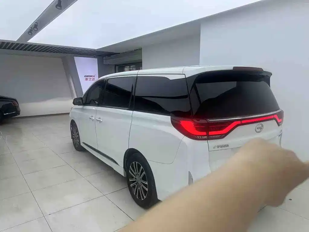GAC Motor Trumpchi M8 2022 — фото 7