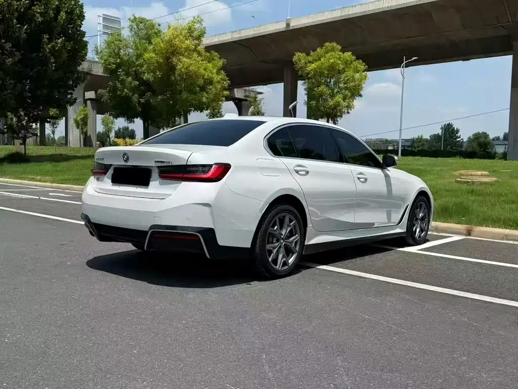 BMW i3 2024